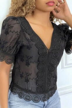 Blouse Noir Ajourée En Col V