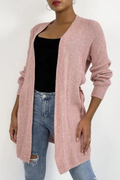 Gilet Fluide Rose En Maille à Nouer à La Taille