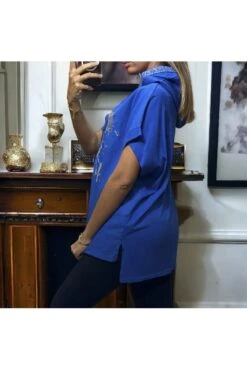 Haut à Capuche En Lin Coton Royal Avec Dessin Argenté à L'avant