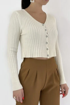 Joli Gilet Beige Côtelé Court Avec Boutons Brillants