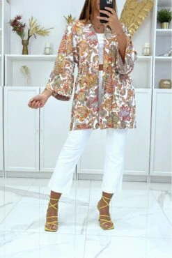 Kimono Blanc Avec Joli Motif Ajustable Ă La Taille