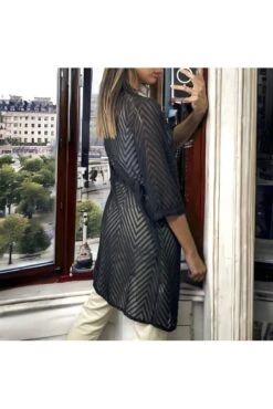 Kimono En Voile Brodé Noir Ajustable à La Taille