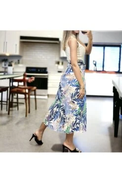 Longue Jupe Marine Motif Feuille Avec Ceinture