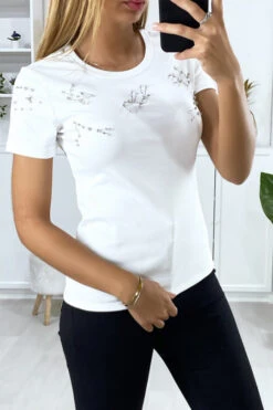 T-shirt Blanc Avec Strass Au Buste