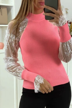 Top Cotelé Fuchsia à Manche Blanche Dentelle
